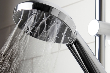 How to Descale a Shower Head | Article Image