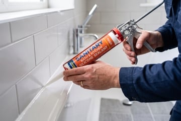 How to Replace Bathroom Silicone | Article Image