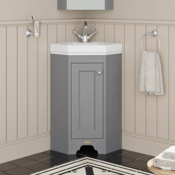 Bayswater Traditional 600mm 1-Door Floor Standing Corner Vanity Unit | Product Image