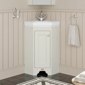 Bayswater Traditional 600mm 1-Door Floor Standing Corner Vanity Unit | Product Image