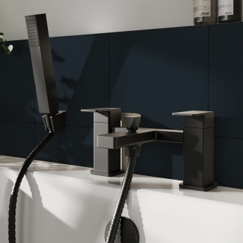 Delphi Fathom Matt Black Bath Shower Mixer Tap with Kit | Product Image