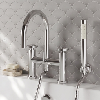 Delphi Turbine Chrome Pillar Mounted Bath Shower Mixer Tap (inc Kit) | Product Image