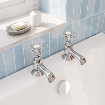 Delphi Windsor Crosshead Chrome Bath Hot and Cold Taps Pair | Product Image