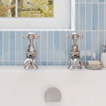 Delphi Windsor Crosshead Chrome Bath Hot and Cold Taps Pair | Product Image