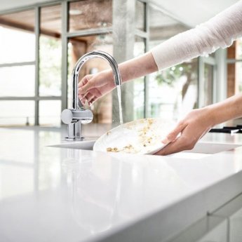 InSinkErator HC3300 Kitchen Sink Mixer Tap with Neo Tank and Hot/Cold Water Filter - Chrome