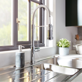 Rangemaster Pro Spray Pull-Out Single Lever Kitchen Sink Mixer Tap - Chrome