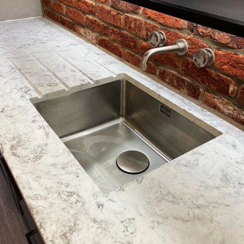 The 1810 Company Luxsoplusuno25 450U 1.0 Bowl Undermount Kitchen Sink - Stainless Steel