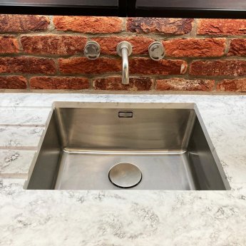 The 1810 Company Luxsoplusuno25 450U 1.0 Bowl Undermount Kitchen Sink - Stainless Steel