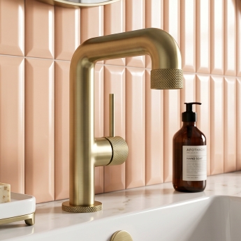 Verona Fontessa Brushed Brass Basin Mixer Tap (inc Waste) | Product Image