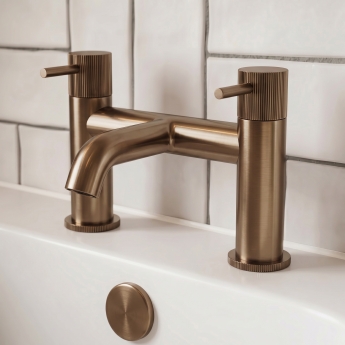 Verona Rivenza Fluted Brushed Bronze Bath Filler Tap | Product Image