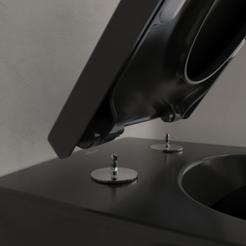 Villeroy & Boch Subway 2.0 Rimless Washdown Wall Hung Toilet and Soft Close Seat - Pure Black