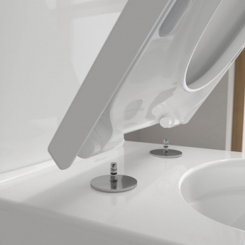 Villeroy & Boch Subway 3.0 Rimless TwistFlush Close Coupled Toilet with Push Button Cistern Bottom Entry - Soft Close Seat