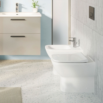 VitrA Integra Square Rimless Back-to-Wall Toilet (inc Slim Seat) | Product Image