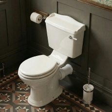 Delphi Sterling Traditional Close Coupled Toilet (inc Standard White Seat)