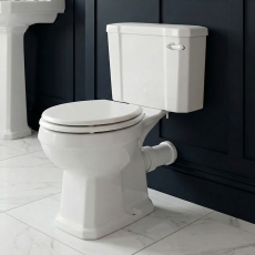 Delphi Stratford Traditional Close Coupled Toilet (inc White MDF Seat)