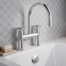 Delphi Turbine Chrome Pillar Mounted Bath Filler Tap