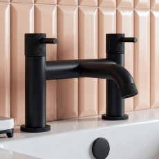 Verona Fontessa Matt Black Bath Filler Tap